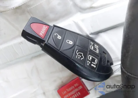 2010 Chrysler Town & Country Touring из США, поврежденный, VIN 2A4RR5D15AR176055